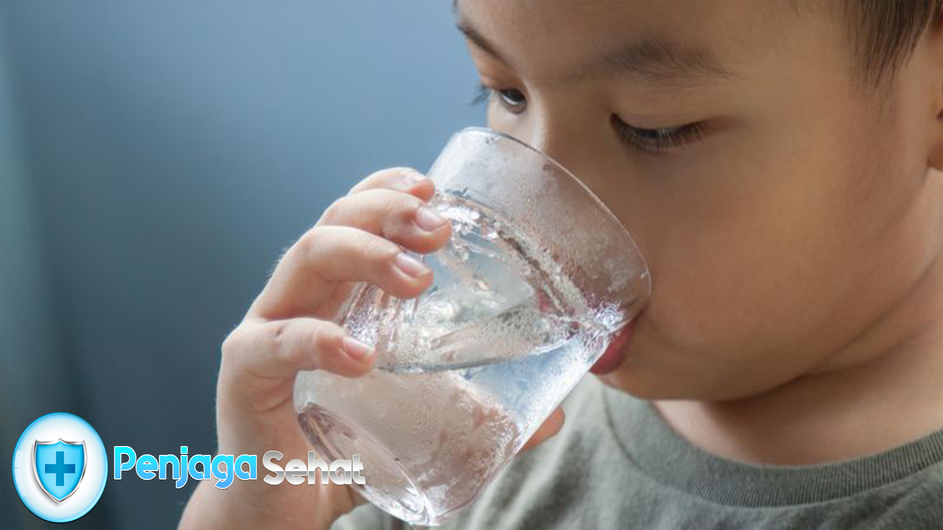 Benarkah Tidak Boleh Minum Air Dingin Saat Menstruasi?